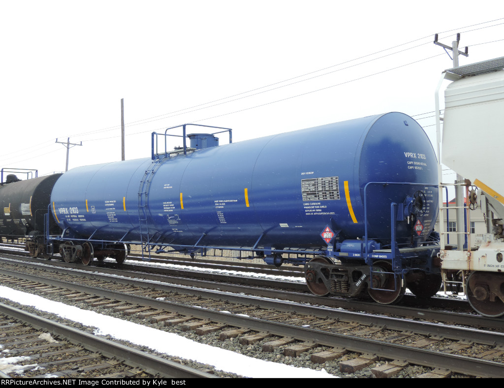 topaz blue tank car